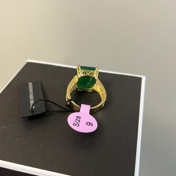 Gemolio Sterling Silver Green Chalcedony Ring size 9 - Picture 6 of 9